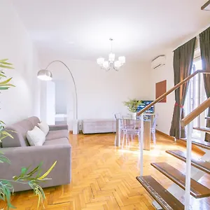 Penthouse In The Heart Of The Center Rome